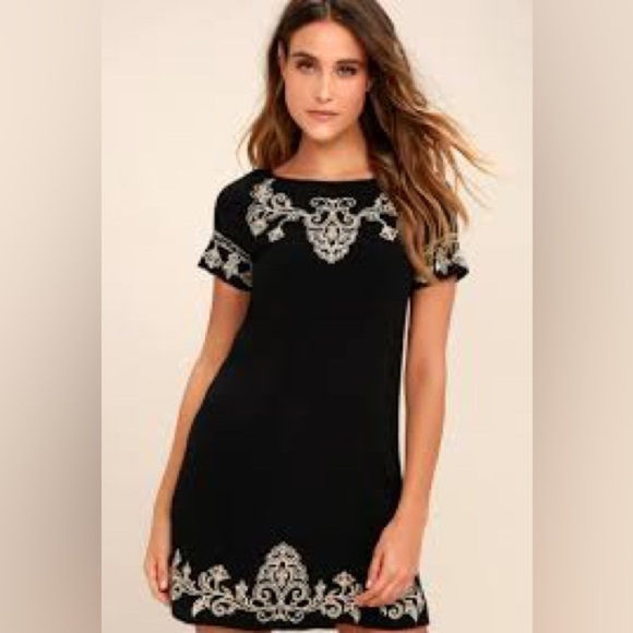 NWT Lulu’s XS Tale to Tell Beige and Black Embroidered Shift Dress - Picture 1 of 12